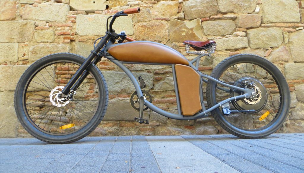 CapoVelo.com | The Vintage Style "Rayvolt Cruzer" Electric Bicycle